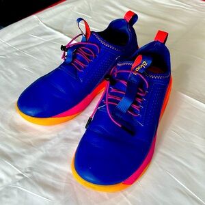 Clove Classic Nebula Limited Edition Nursing Shoes Sneakers Slip On W 7.5